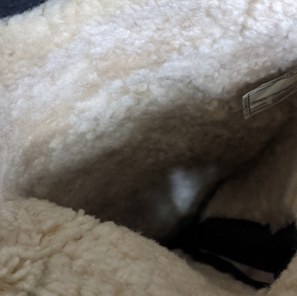 Ugg Boots | Size 7 - Picture 2 of 3